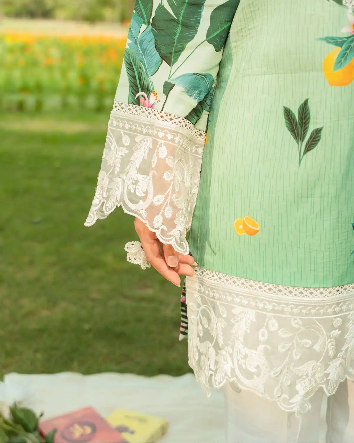 TROPICAL GARGEN DR-05